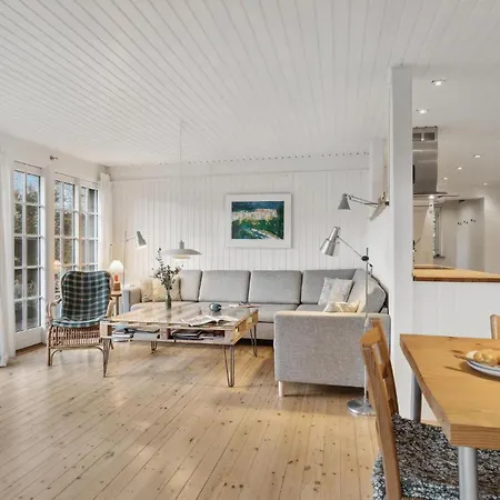 Four-bedroom In Grasted Græsted