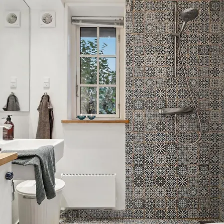 Four-bedroom In Grasted *